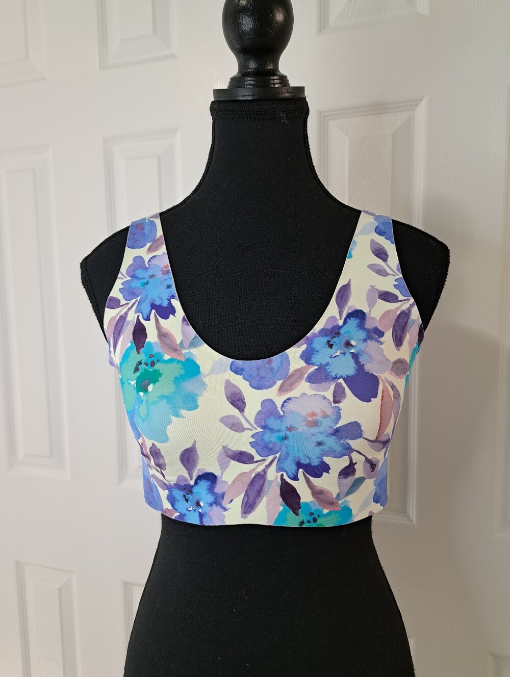Knix Luxelift Bra Floral Purple Blue Cream Womens Size Large Wirefree Pull Over